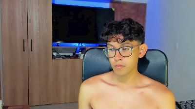 alan_scot8 live cam on Cam4
