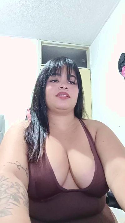 alana04 live cam on Cam4
