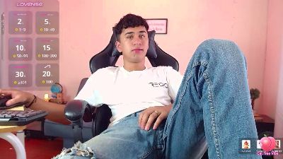 alancum7 live cam on Cam4