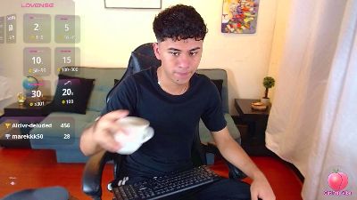alancum7 live cam on Cam4
