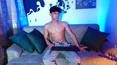alazbel8 live cam on Cam4