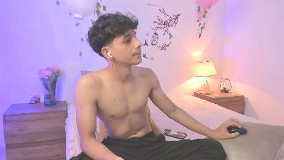 alazbel8 live cam on Cam4