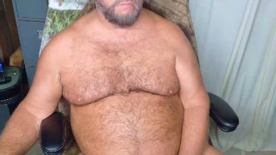 albertoo40 live cam on Cam4
