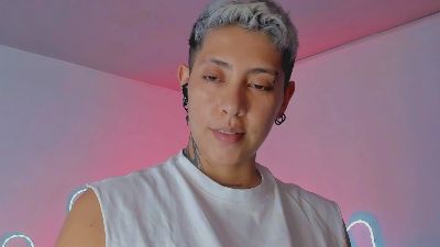 aleja_M live cam on Cam4
