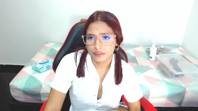 alejaharker live cam on Cam4