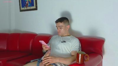 alejandro_marin live cam on Cam4
