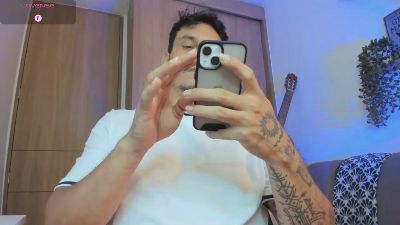 alejandro_stark live cam on Cam4