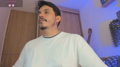 alejandro_stark live cam on Cam4