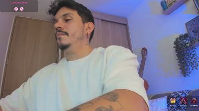 alejandro_stark live cam on Cam4