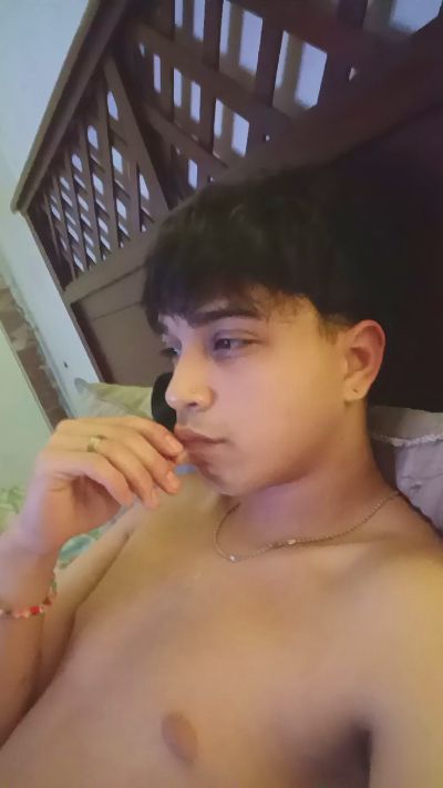 alejandro_tn live cam on Cam4