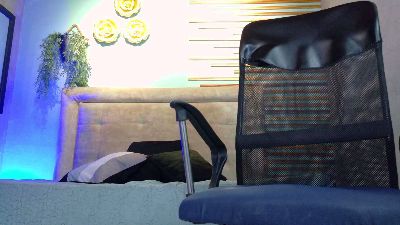 alejo_largo live cam on Cam4