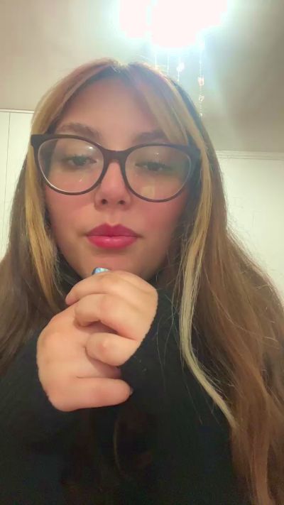 aleksandrachile live cam on Cam4