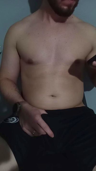 alerrandroo1 live cam on Cam4