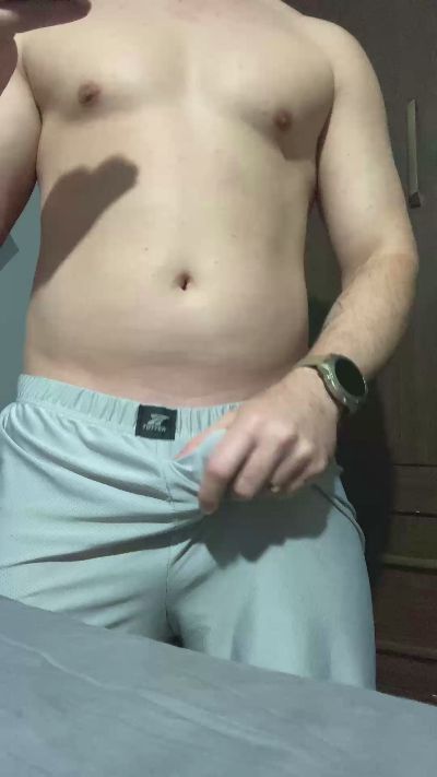 alerrandroo1 live cam on Cam4