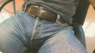 alessandroman live cam on Cam4