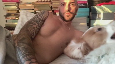 alessandromori9 live cam on Cam4