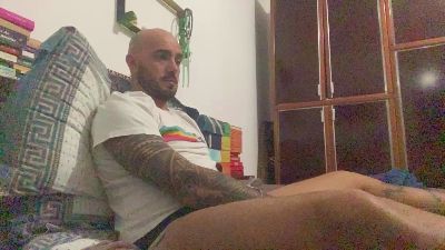 alessandromori9 live cam on Cam4