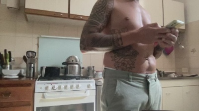alessandromori9 live cam on Cam4