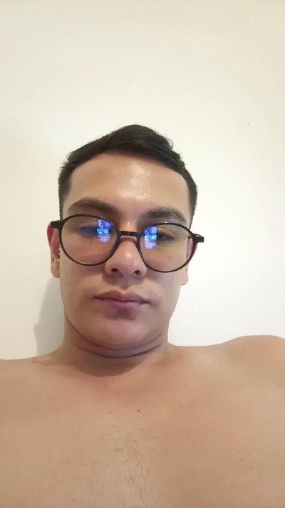 alex_cumhot live cam on Cam4