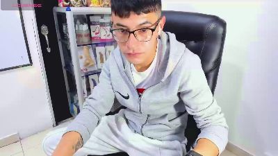 alex_gomez live cam on Cam4