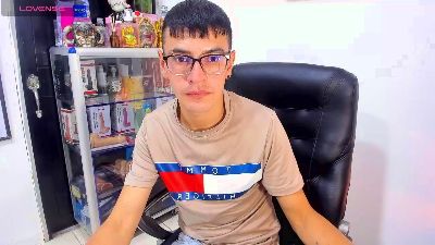 alex_gomez live cam on Cam4
