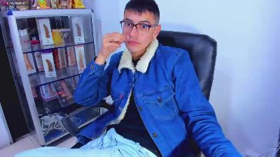 alex_gomez live cam on Cam4