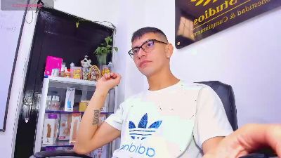 alex_gomez live cam on Cam4