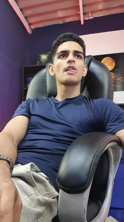 alex_king27 live cam on Cam4
