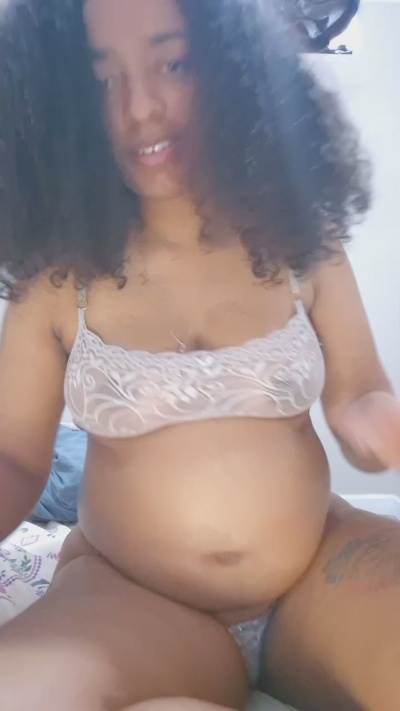 alexa_hil live cam on Cam4