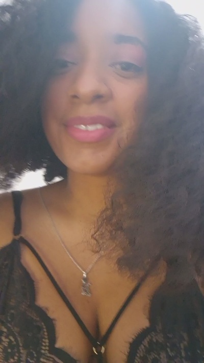 alexa_hil live cam on Cam4