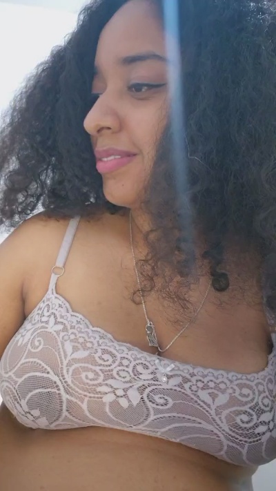 alexa_hil live cam on Cam4