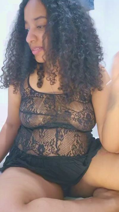 alexa_hil live cam on Cam4