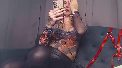 alexa_zaryanova live cam on Cam4