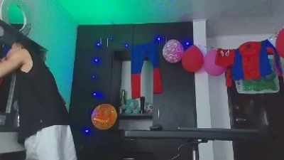 alexander_cr1 live cam on Cam4