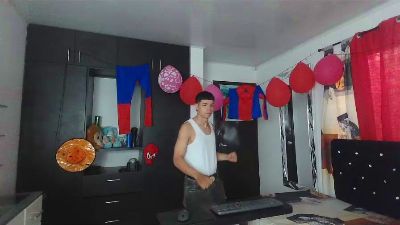 alexander_cr1 live cam on Cam4