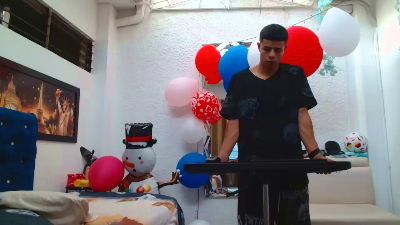 alexander_cr1 live cam on Cam4