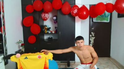 alexander_cr1 live cam on Cam4