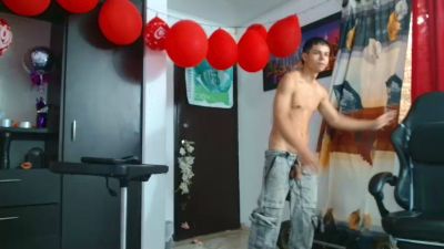 alexander_cr1 live cam on Cam4
