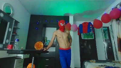 alexander_cr1 live cam on Cam4