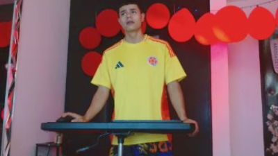 alexander_cr1 live cam on Cam4