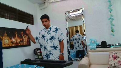 alexander_cr1 live cam on Cam4