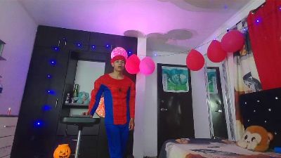 alexander_cr1 live cam on Cam4