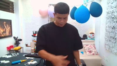 alexander_cr1 live cam on Cam4
