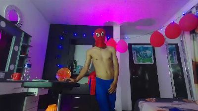 alexander_cr1 live cam on Cam4