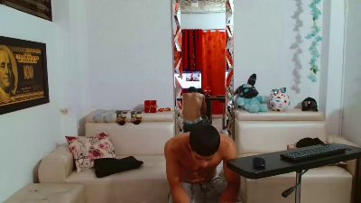 alexander_cr1 live cam on Cam4