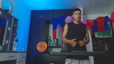 alexander_cr1 live cam on Cam4