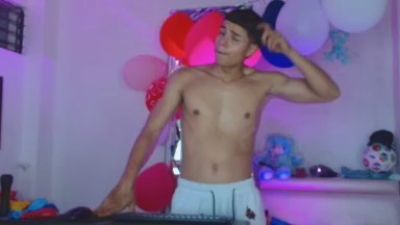 alexander_cr1 live cam on Cam4