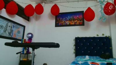 alexander_cr1 live cam on Cam4
