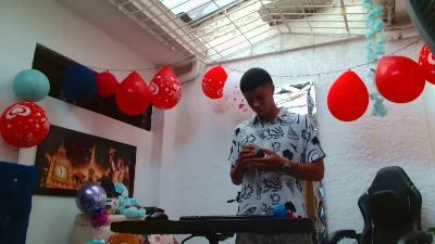 alexander_cr1 live cam on Cam4