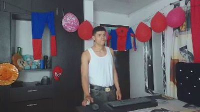 alexander_cr1 live cam on Cam4